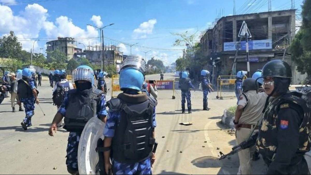मणिपुर में फिर भड़की हिंसा, उग्रवादियों से मुठभेड़ में एक कमांडो की मौत